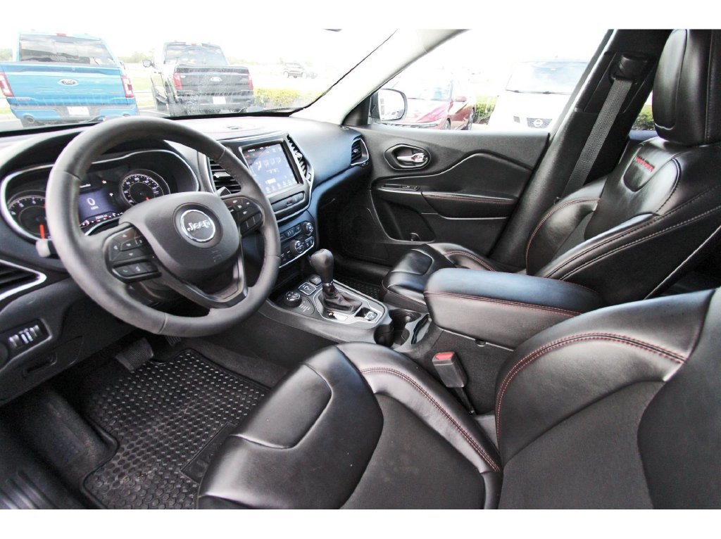 Used 2022 Jeep Cherokee Trailhawk w/ Trailer Tow Group AWD/4WD image 32