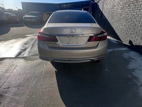 Used 2016 Honda Accord LX image 3