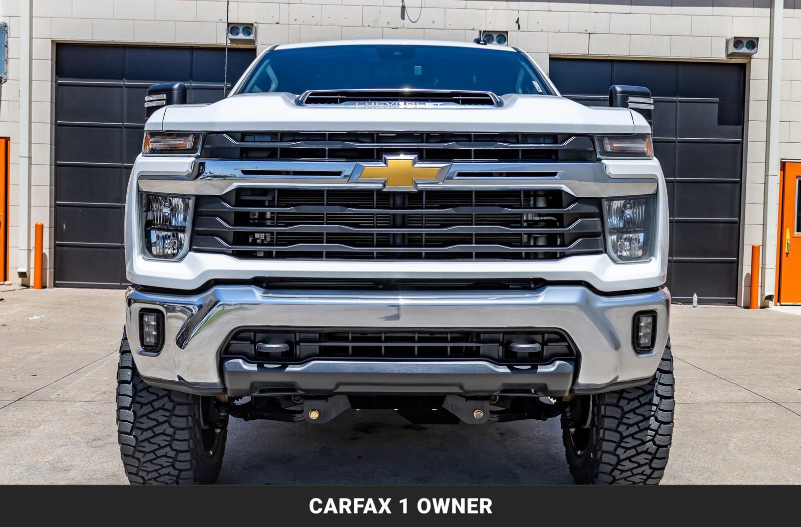 Used 2025 Chevrolet Silverado 2500 LT AWD/4WD image 4