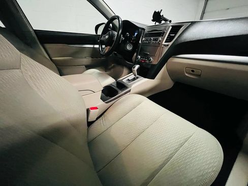 Used 2010 Subaru Legacy 2.5i Premium AWD/4WD image 15