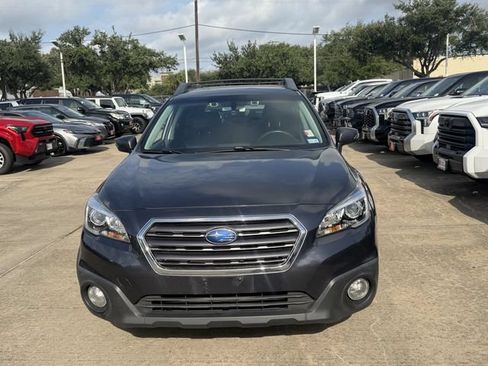 Used 2017 Subaru Outback 2.5i Limited AWD/4WD image 2