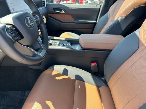 Used 2026 Lexus GX 550 AWD/4WD image 11