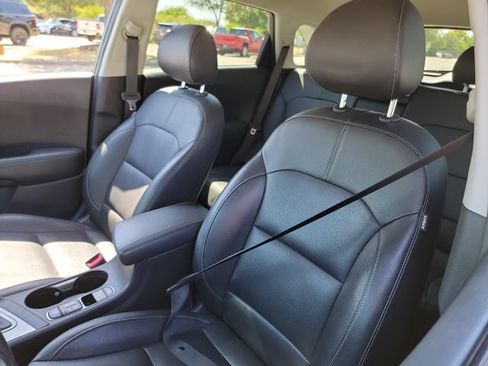 Used 2020 Kia Niro EX Premium FWD image 14