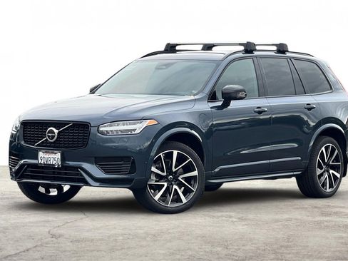 Certified 2023 Volvo XC90 T8 Ultimate image 2
