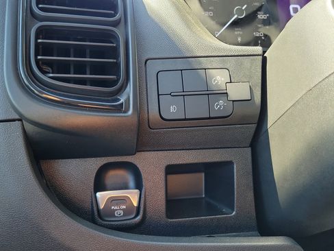Used 2025 RAM ProMaster 2500 w/ Convenience Group FWD image 27