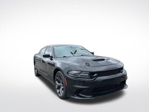 Used 2018 Dodge Charger R/T RWD image 1