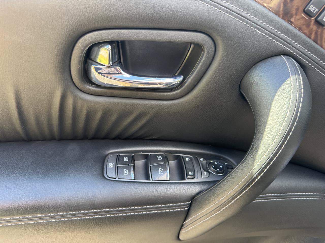 Used 2019 Nissan Armada Platinum AWD/4WD image 29
