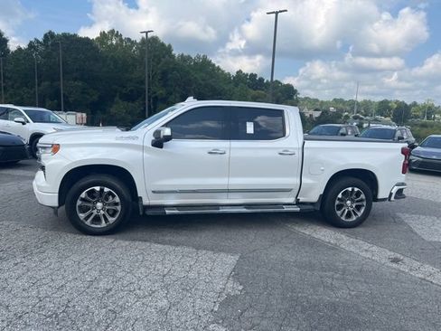 Used 2024 Chevrolet Silverado 1500 High Country w/ Z71 Off-Road Package AWD/4WD image 4