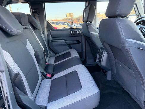 Used 2025 Ford Bronco Big Bend image 20