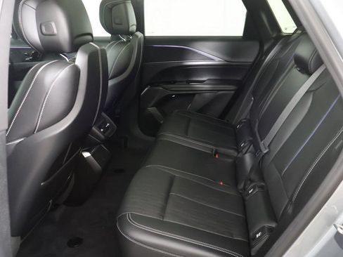 Used 2024 Cadillac Lyriq Luxury RWD image 35