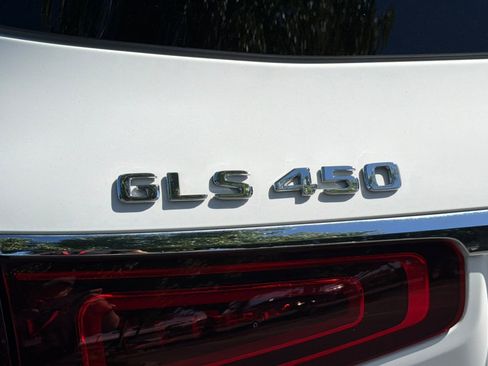 Used 2023 Mercedes-Benz GLS 450 4MATIC image 40
