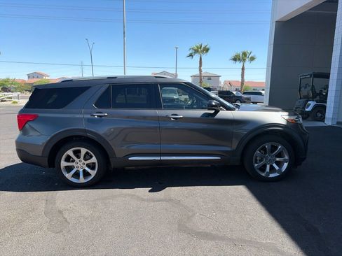 Used 2020 Ford Explorer Platinum w/ Premium Technology Package AWD/4WD image 6