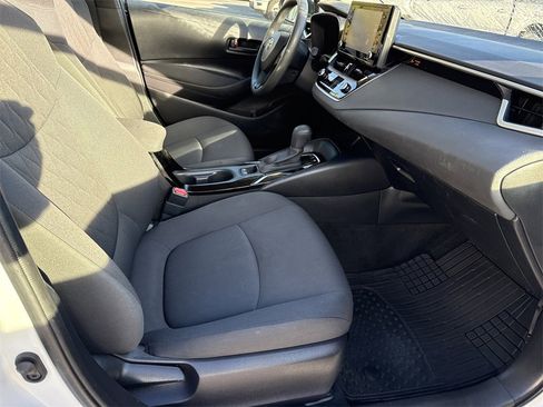 Used 2022 Toyota Corolla LE image 13