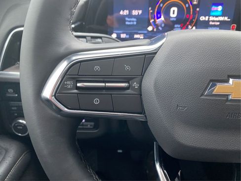 Used 2025 Chevrolet Suburban Premier image 38