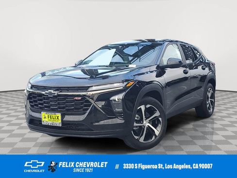 New 2026 Chevrolet Trax RS image 1