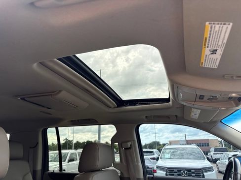 Used 2016 Chevrolet Suburban LTZ AWD/4WD image 31