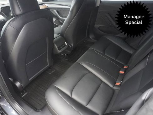 Used 2022 Tesla Model 3 Performance image 28