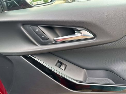 New 2026 Chevrolet Equinox LT w/ Convenience Package II FWD image 17