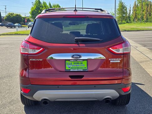 Used 2014 Ford Escape Titanium w/ Equipment Group 401A FWD image 4