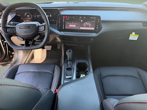 Used 2025 Dodge Charger R/T w/ Plus Group image 3