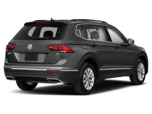 Used 2019 Volkswagen Tiguan SE image 5
