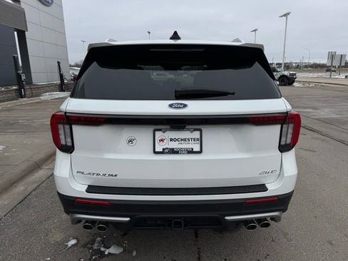 Certified 2025 Ford Explorer Platinum w/ Ultimate Package image 40