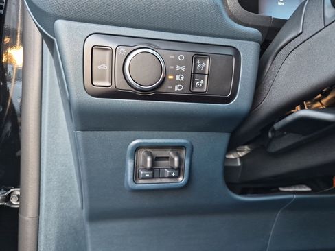 New 2025 Ford Maverick XLT w/ XLT Luxury Package image 22