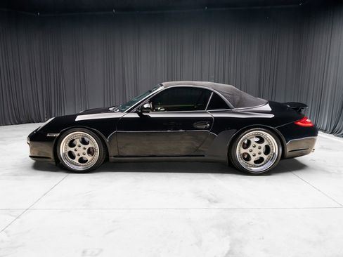 Used 2009 Porsche 911 Cabriolet image 12
