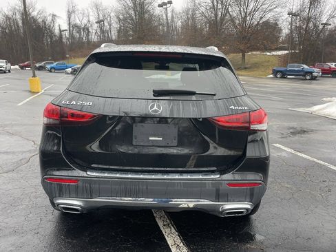 Used 2023 Mercedes-Benz GLA 250 4MATIC image 4