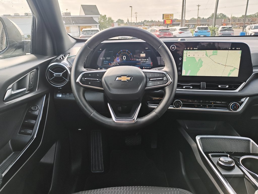 Used 2026 Chevrolet Equinox LT AWD/4WD image 16