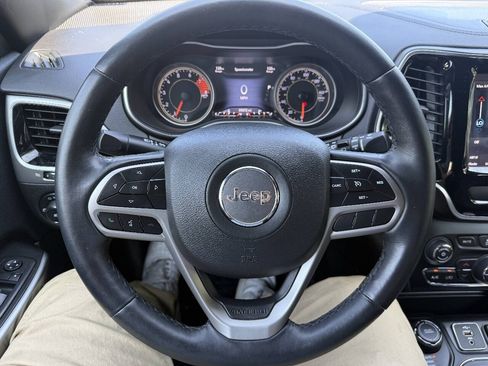 Used 2019 Jeep Cherokee High Altitude AWD/4WD image 13