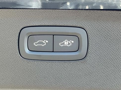 New 2026 Volvo XC90 B6 Ultra image 13