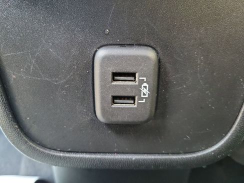 Used 2020 Chevrolet Equinox LT FWD image 15