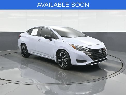 Used 2025 Nissan Versa SR w/ Trunk Package FWD image 1
