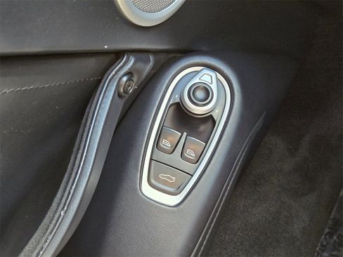 Used 2022 Aston Martin V8 Vantage Coupe image 37