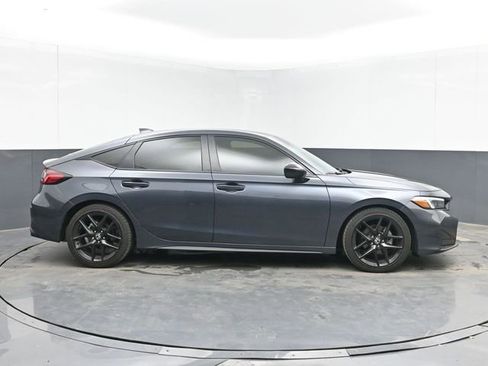 Used 2025 Honda Civic Sport image 11
