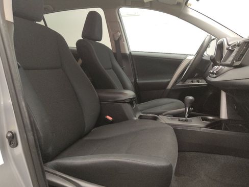 Used 2017 Toyota RAV4 LE image 21