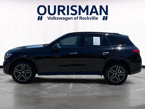 Used 2025 Mercedes-Benz GLC 300 4MATIC image 3