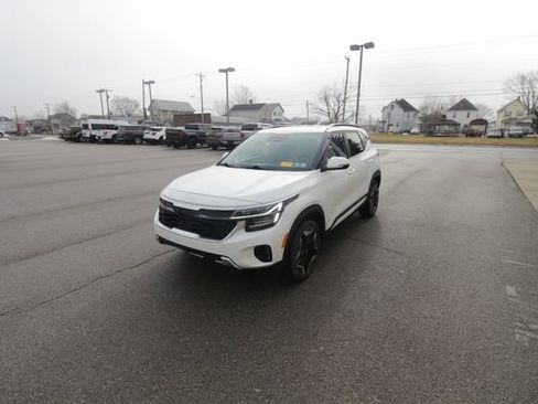 Used 2024 Kia Seltos SX w/ SX Sunroof Package image 6