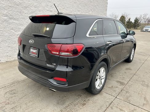 Used 2019 Kia Sorento LX image 6