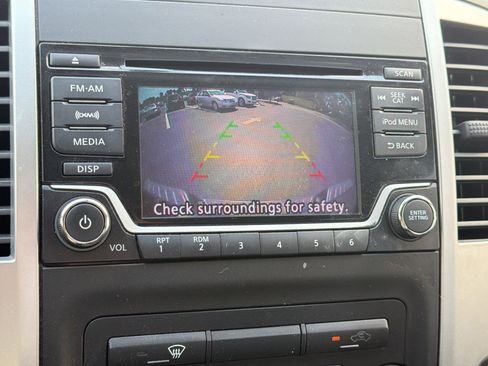 Used 2018 Nissan Frontier SV image 27