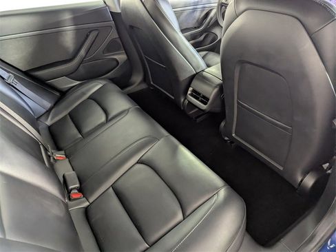 Used 2021 Tesla Model 3 Standard Range Plus image 29