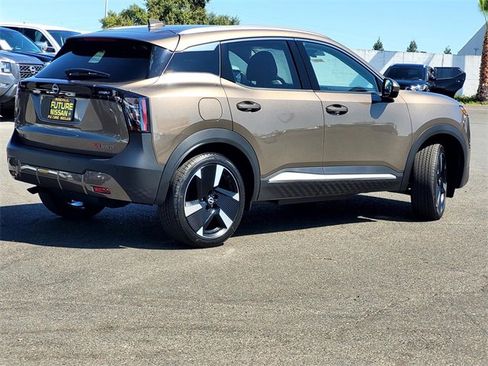 New 2025 Nissan Kicks SR w/ SR Premium Package image 4