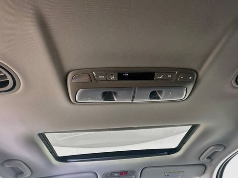 Used 2025 Kia Telluride S FWD image 27