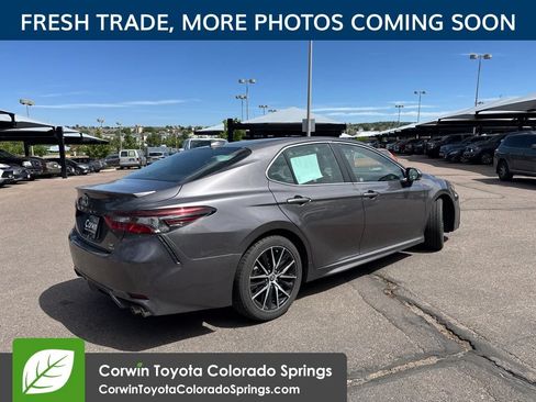 Used 2023 Toyota Camry SE AWD/4WD image 3