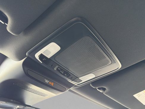 Used 2025 Honda HR-V Sport image 25