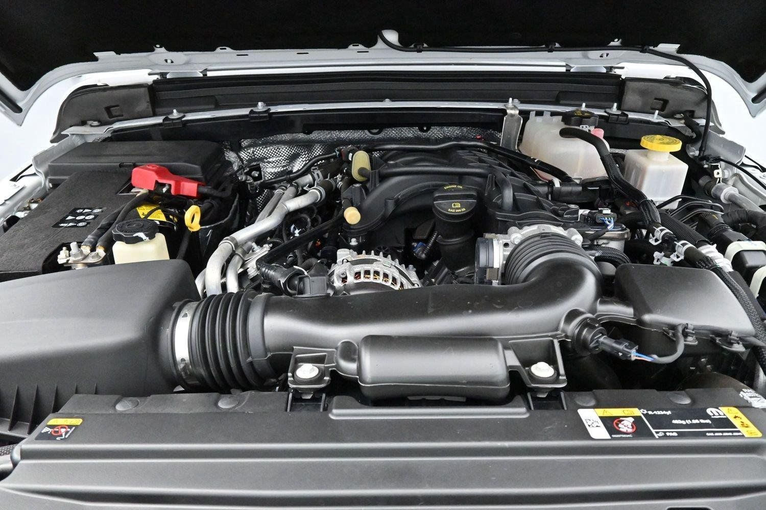 Used 2025 Jeep Gladiator Sport AWD/4WD image 33