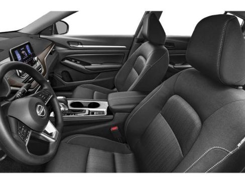 Used 2024 Nissan Altima 2.5 SV w/ SV Premium Package AWD/4WD image 12