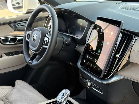 New 2026 Volvo XC90 B6 Ultra w/ Protection Package image 37