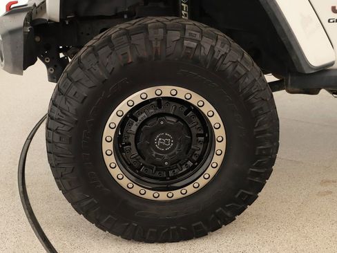 Used 2020 Jeep Gladiator Rubicon image 36